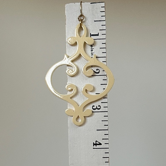 LUXURY white Earrings - Picture 4 of 5